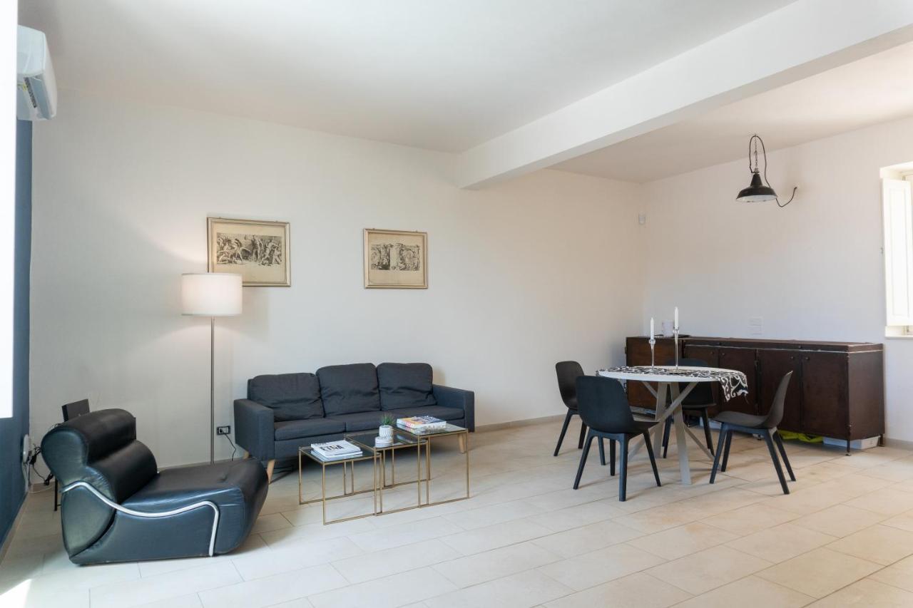 Arco Del Mercato Apartment Syracuse ภายนอก รูปภาพ